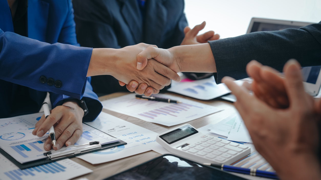 Financial Services Firm Modernizes IT with a Microsoft Cloud Migration